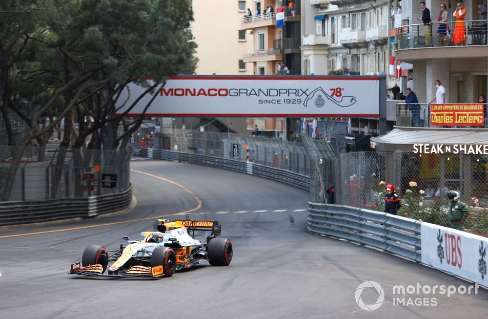 images-mgl-6D1xRNO0-s1000-lando-norris-mclaren-mcl35m-1
