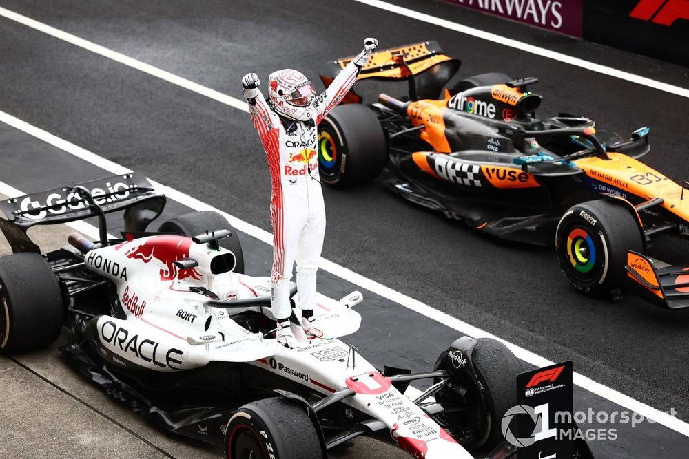 images-mgl-Yv8yqq70-s1000-max-verstappen-red-bull-racing