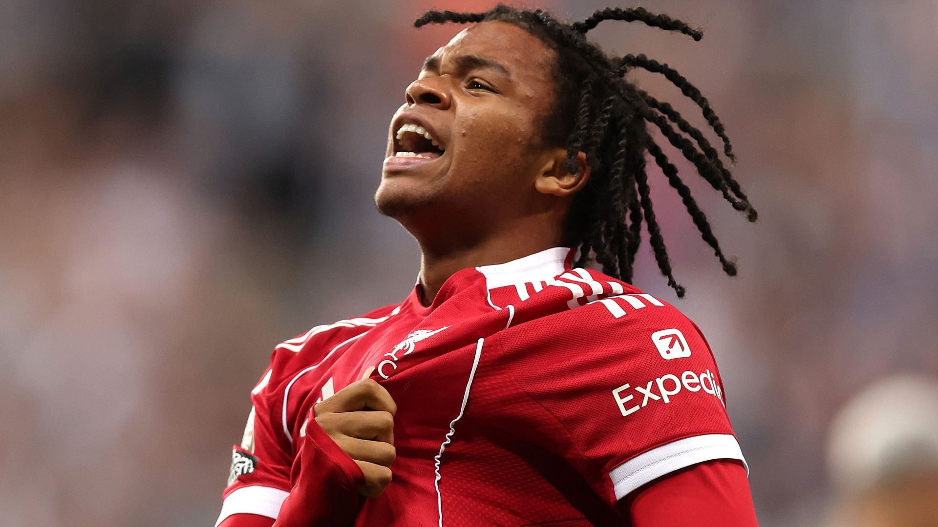 images-v3-blt438b04df70c424b5-Ngumoha%20Liverpool