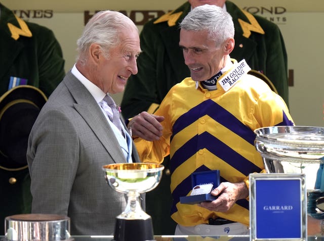 v2-image-production-e4b41e6b2e6abd8a9dfffcc7f00a9faeY29udGVudHNlYXJjaGFwaSwxNzUwNjkxNTky-2.80691923