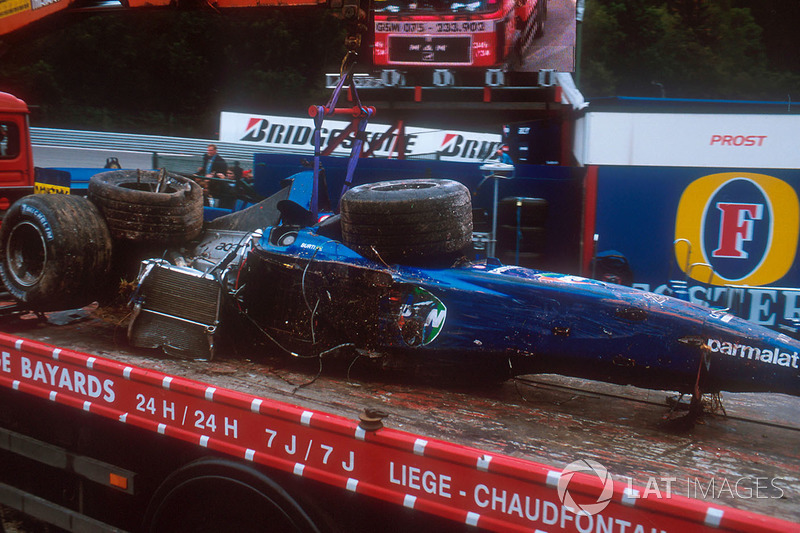 images-mgl-YW9O7k50-s8-f1-belgian-gp-2001-luciano-burti-prost-ap04-chassis-after-his-accident
