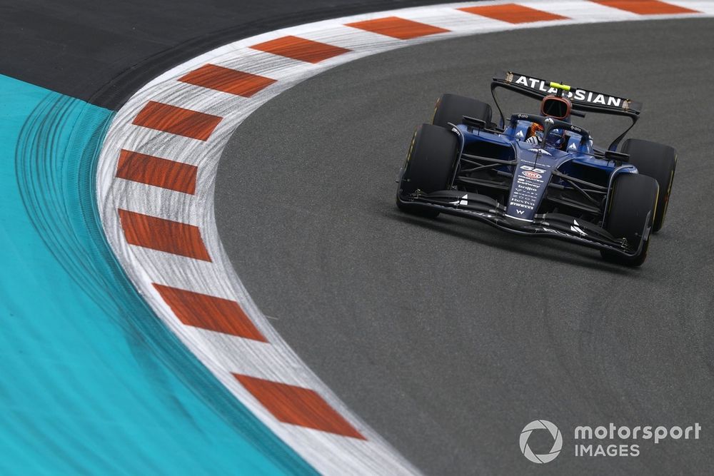 images-mgl-24vxkRP6-s1000-carlos-sainz-williams