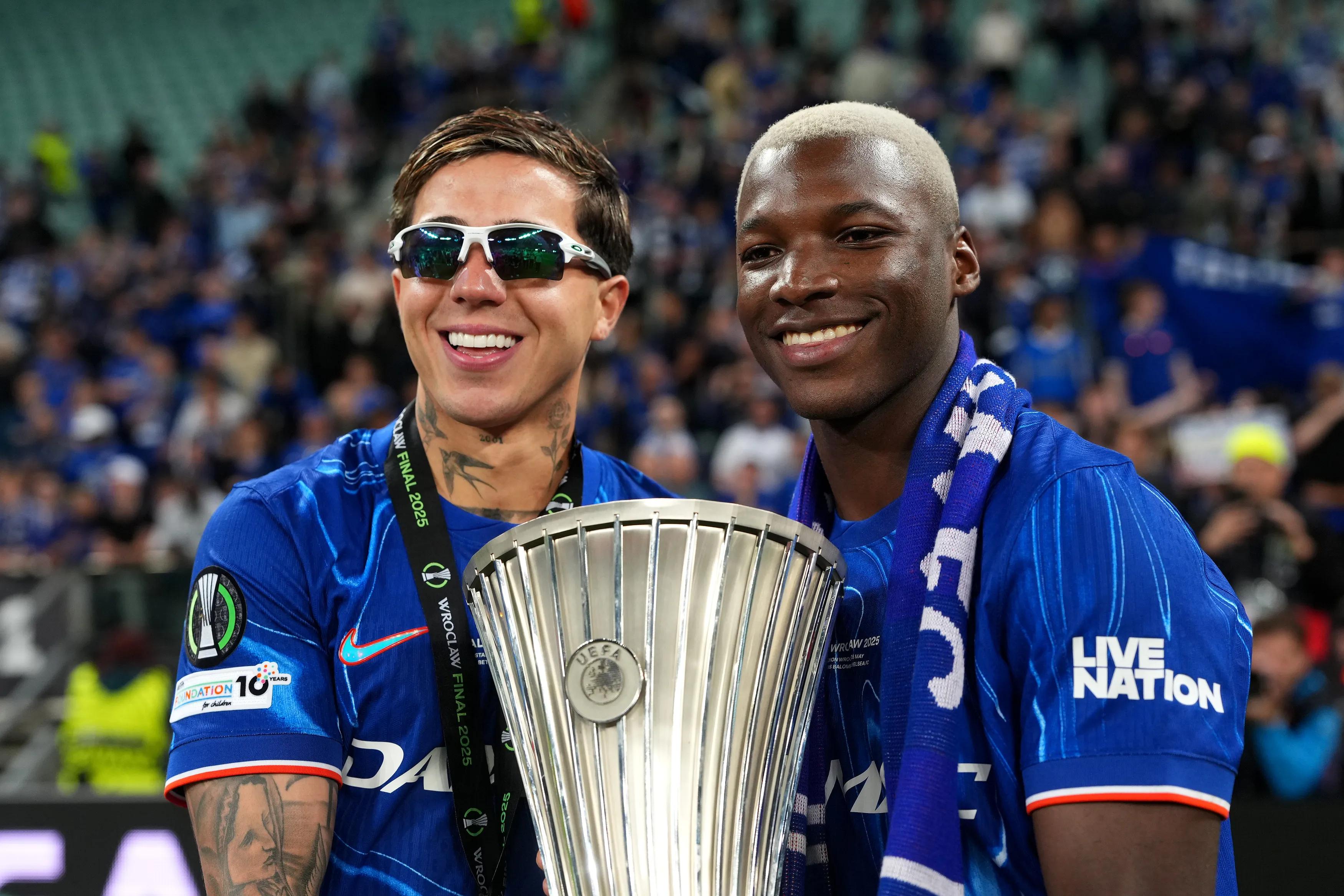 transform-623e96b1-9705-4d68-b697-121c7111a275-enzo-fernandez-moises-caicedo-conference