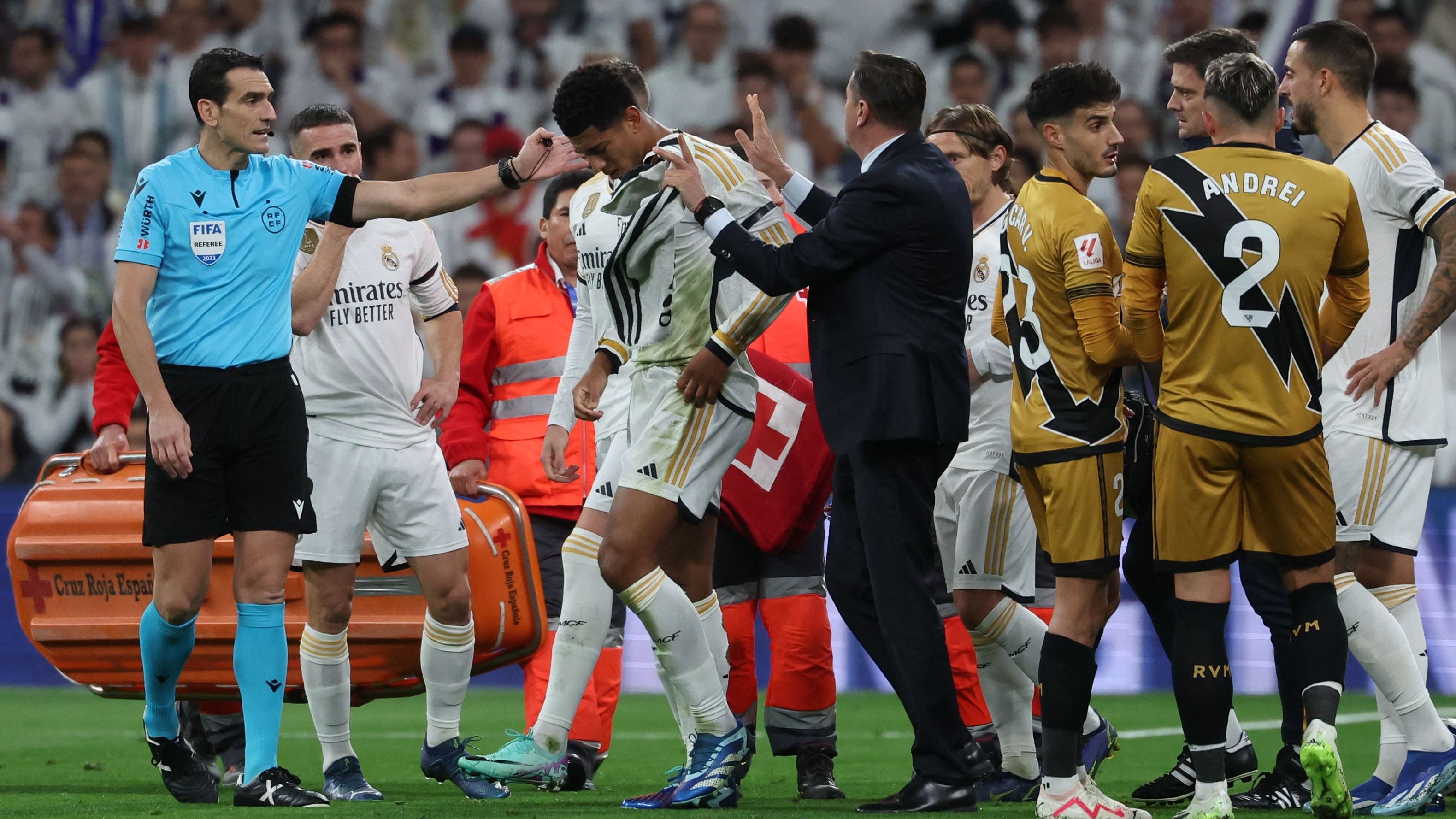 images-v3-getty-1765163841-crop-MM5DGMJVHE5DCNZXG45G433XMU5DAORRGY2Q====-GettyImages-1765163841