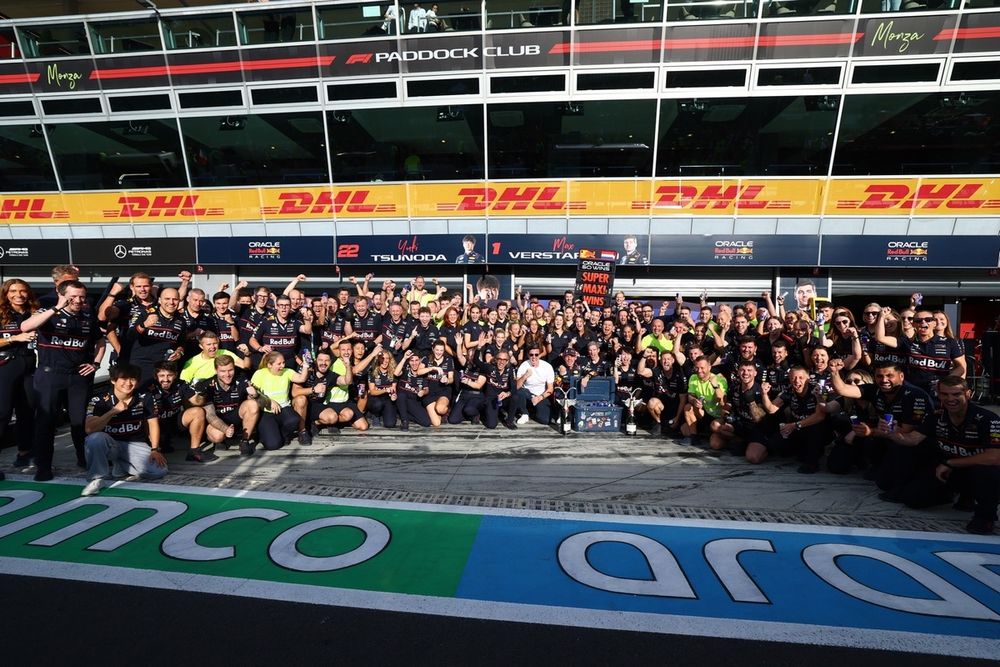 images-mgl-0mbBD8M2-s1000-max-verstappen-red-bull-racing