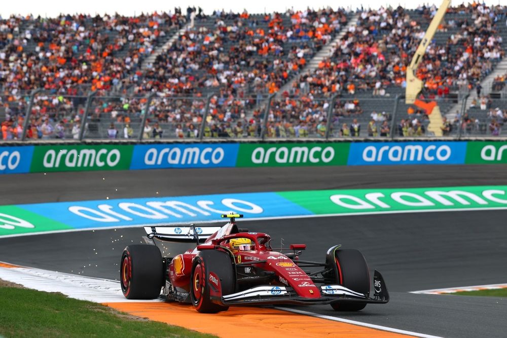 images-mgl-2GzX7Pl0-s1000-lewis-hamilton-ferrari