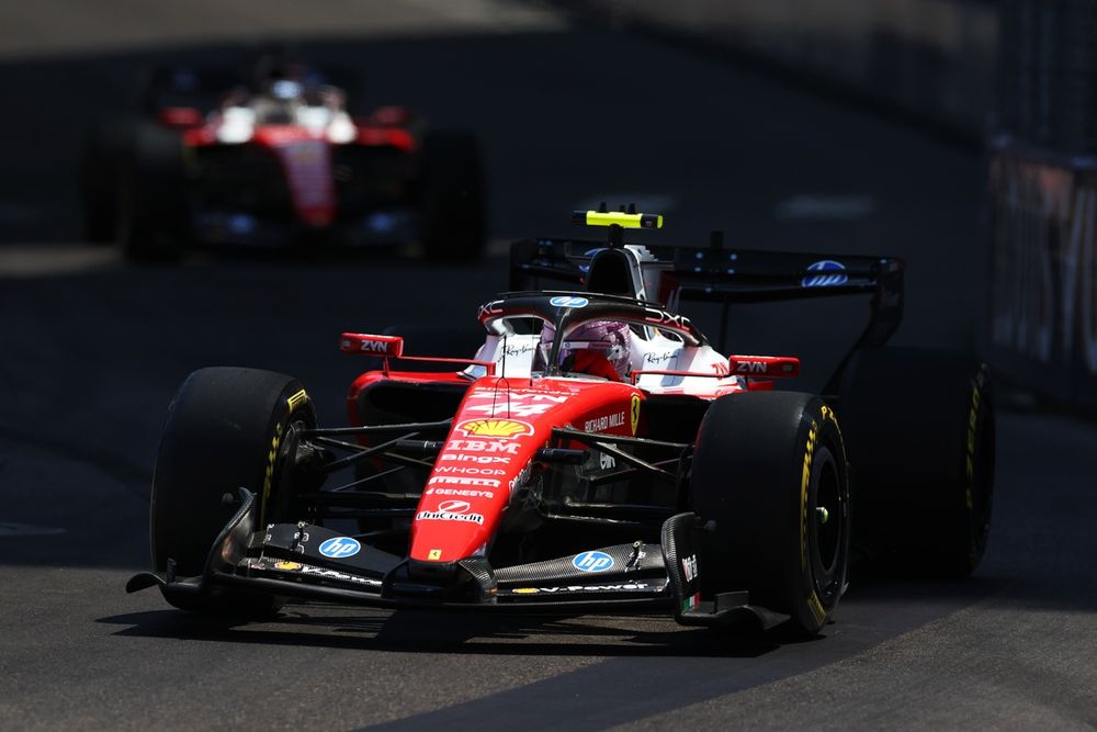 images-mgl-YK13L4w0-s1000-lewis-hamilton-ferrari